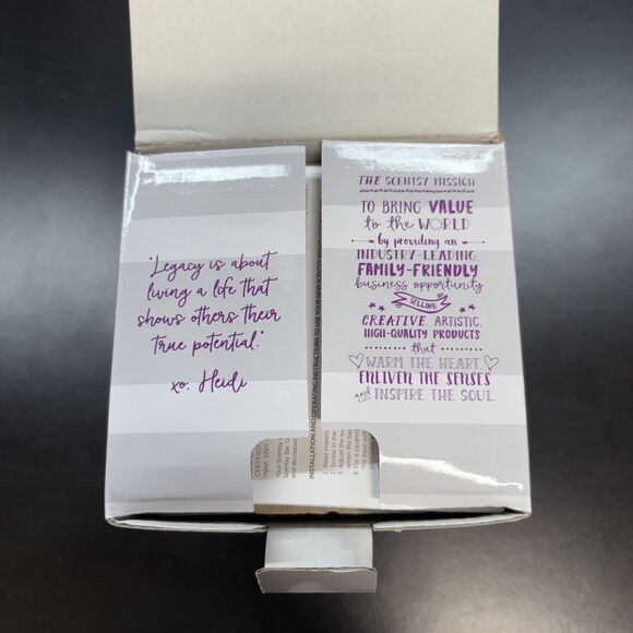 Scentsy Mini Warmer YUKON KING Wax Melt Plug In New Open Box - Picture 3 of 7